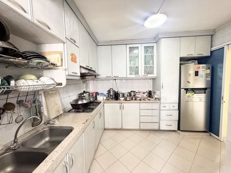 643 Jurong West Street 61, 643 Jurong West Street 61, 3 Bedrooms, 1,001 sqft, HDB Flat For Sale, by Wilson Chen, 500096271 - Kitchen - Original - PropertyGuru.com.sg