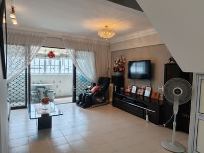 For Sale - 221 Bukit Batok East Avenue 3