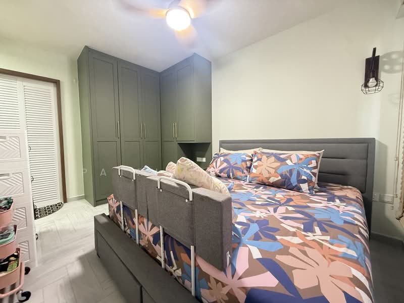 874C Tampines Street 85 HDB Flat For Sale at S$ 758,000 | PropertyGuru Singapore - Bedroom