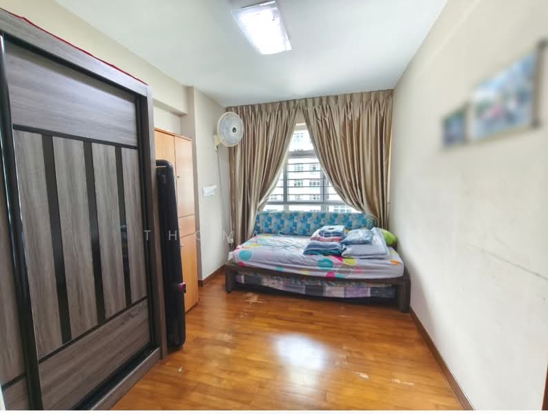 887A Woodlands Drive 50 HDB Flat For Sale at S$ 660,000 | PropertyGuru Singapore - Bedroom
