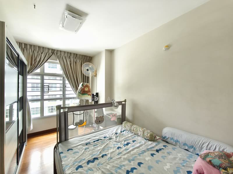 887A Woodlands Drive 50 HDB Flat For Sale at S$ 660,000 | PropertyGuru Singapore - Bedroom