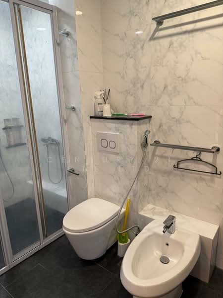 Tai Hwan Garden Terraced House For Sale at S$ 4,638,000 | PropertyGuru Singapore - Bathroom