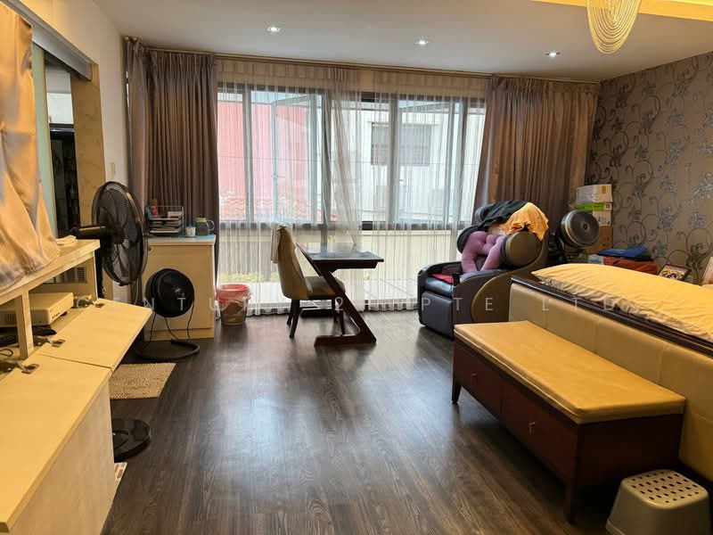 Tai Hwan Garden Terraced House For Sale at S$ 4,638,000 | PropertyGuru Singapore - Living Room