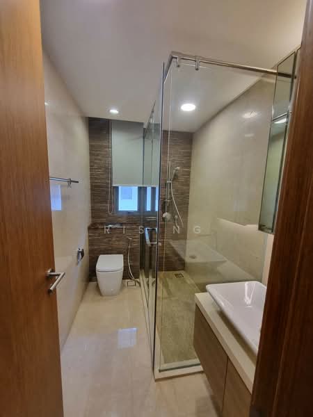 Greenwood Mews, 271 Greenwood Avenue, 5 Bedrooms, 3,165 sqft, Cluster House For Rent, by Ris Ng, 500096335 - Bathroom - PropertyGuru.com.sg