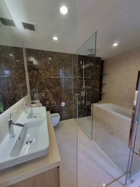 Greenwood Mews, 271 Greenwood Avenue, 5 Bedrooms, 3,165 sqft, Cluster House For Rent, by Ris Ng, 500096335 - Bathroom - PropertyGuru.com.sg