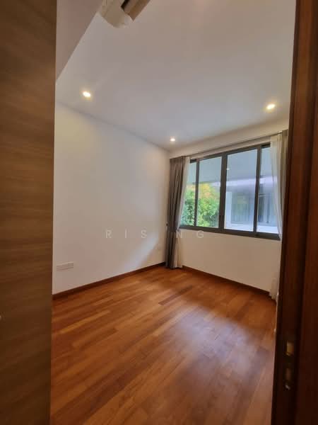 Greenwood Mews, 271 Greenwood Avenue, 5 Bedrooms, 3,165 sqft, Cluster House For Rent, by Ris Ng, 500096335 - Bedroom - PropertyGuru.com.sg