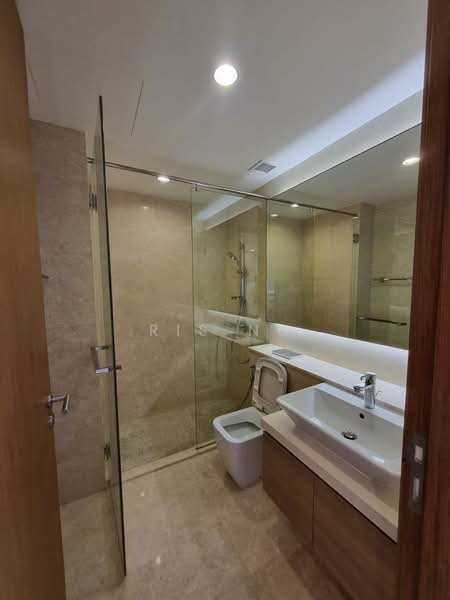 Greenwood Mews, 271 Greenwood Avenue, 5 Bedrooms, 3,165 sqft, Cluster House For Rent, by Ris Ng, 500096335 - Bathroom - PropertyGuru.com.sg