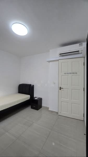 461 Clementi Avenue 3, 461 Clementi Avenue 3, Room Rental, 100 sqft, HDB Flat For Rent, by Sarah Aman, 500096345 - Bedroom - PropertyGuru.com.sg