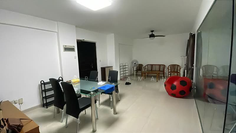 461 Clementi Avenue 3, 461 Clementi Avenue 3, Room Rental, 100 sqft, HDB Flat For Rent, by Sarah Aman, 500096345 - Living Room - PropertyGuru.com.sg