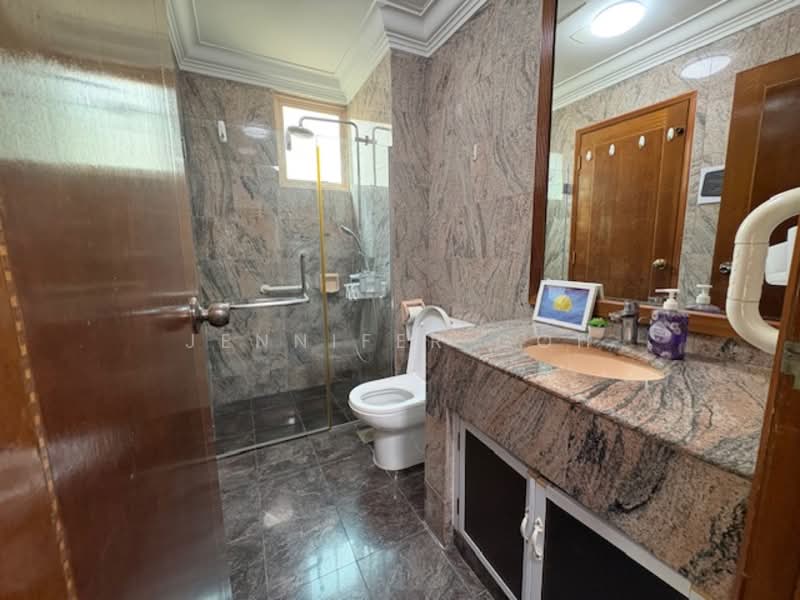 Le Hill, 42 Pasir Panjang Hill, Room Rental, 120 sqft, Condominium For Rent, by Jennifer Goh, 500096358 - Bathroom - PropertyGuru.com.sg