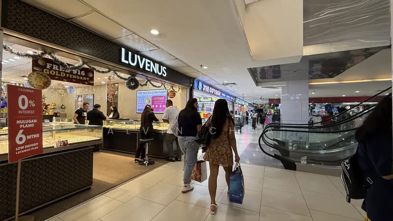 Lucky Plaza, 304 Orchard Road, 280 sqft, Mall Shop For Sale, by Alvin Chua, 500096367 - Interior - CommercialGuru.com.sg