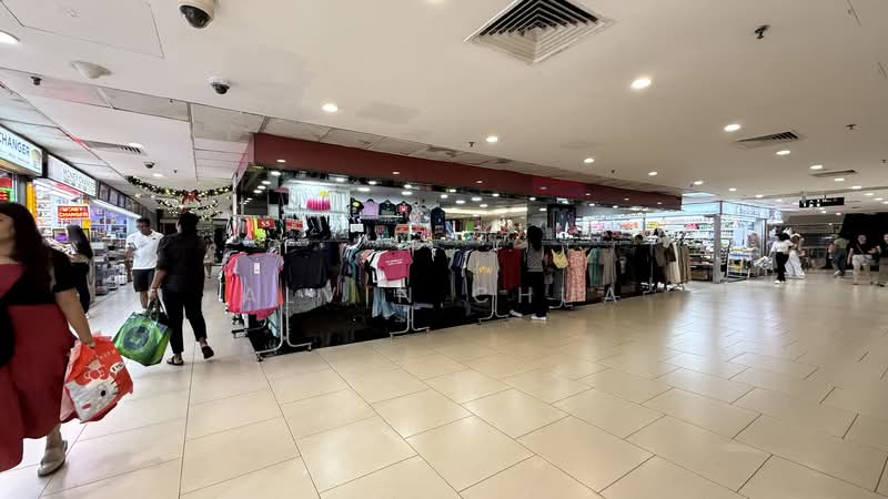 Lucky Plaza, 304 Orchard Road, 280 sqft, Mall Shop For Sale, by Alvin Chua, 500096367 - Interior - CommercialGuru.com.sg