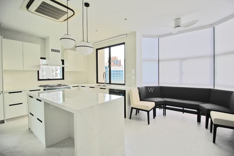 Heritage Apartments, 4 Ardmore Park, 4 Bedrooms, 3,165 sqft, Condominium For Rent, by Roy Chew, 500096382 - Kitchen - PropertyGuru.com.sg