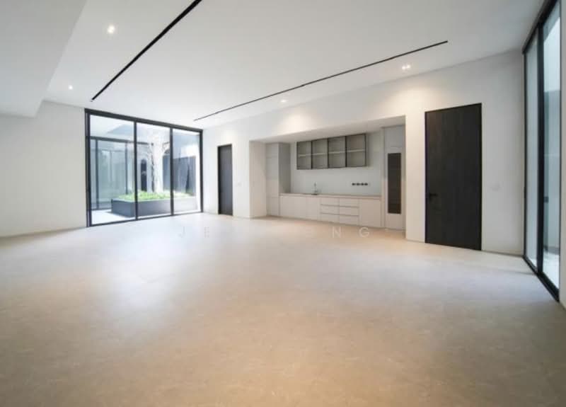 ❤️❤️D10 VIEW NOW !! BRAND NEW BUNGALOW. HUGE BASEMENT. LIFT & POOL ☎️ JEAN 93571119, Jalan Kebaya/Holland Grove Drive/Mt Sinai/Grove Ave, 7 Bedrooms, 10,300 sqft, Bungalow House For Sale, by Jean Ong, 500096384 - Interior - PropertyGuru.com.sg