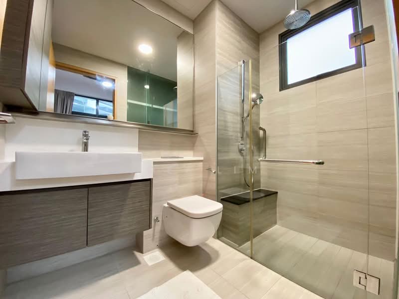 The Creek @ Bukit, 17 Toh Tuck Road, 2 Bedrooms, 743 sqft, Condominium For Rent, by Joey Lim, 500096386 - Bathroom - PropertyGuru.com.sg