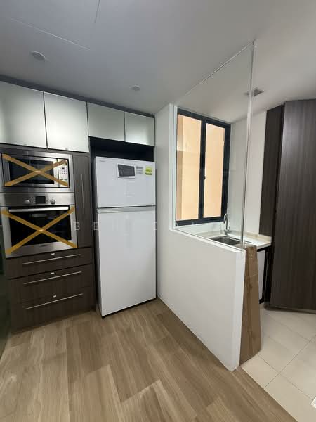 Tanglin View, 150 Prince Charles Crescent, Room Rental, 150 sqft, Condominium For Rent, by Bennedict Tan, 500096388 - Kitchen - PropertyGuru.com.sg