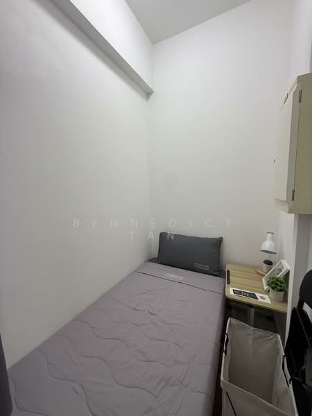 Tanglin View, 150 Prince Charles Crescent, Room Rental, 150 sqft, Condominium For Rent, by Bennedict Tan, 500096388 - Bedroom - PropertyGuru.com.sg