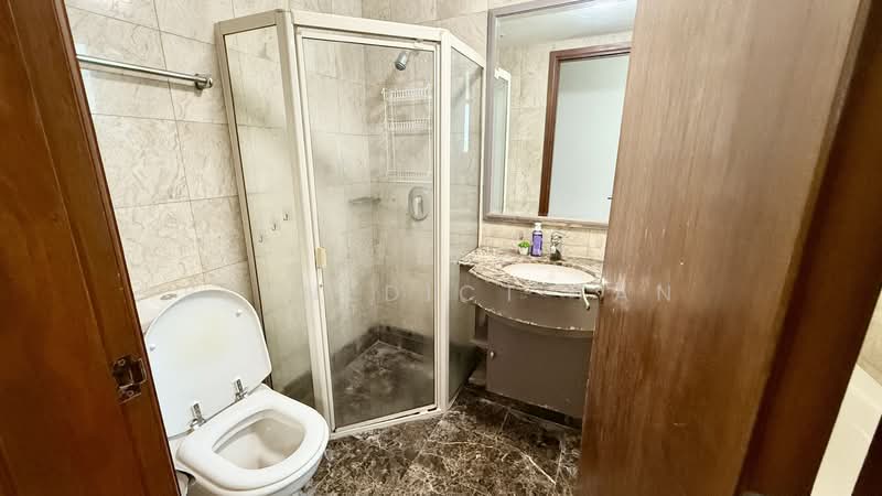 Tanglin View, 150 Prince Charles Crescent, Room Rental, 200 sqft, Condominium For Rent, by Bennedict Tan, 500096388 - Bathroom - PropertyGuru.com.sg