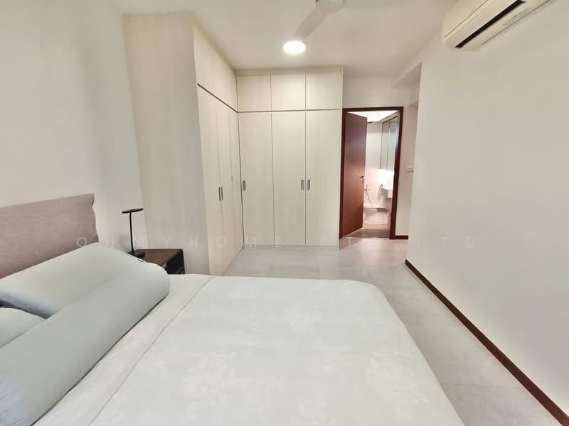 876C Tampines Avenue 8 HDB Flat For Sale at S$ 990,000 | PropertyGuru Singapore - Bedroom