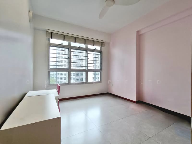 876C Tampines Avenue 8 HDB Flat For Sale at S$ 990,000 | PropertyGuru Singapore - Interior