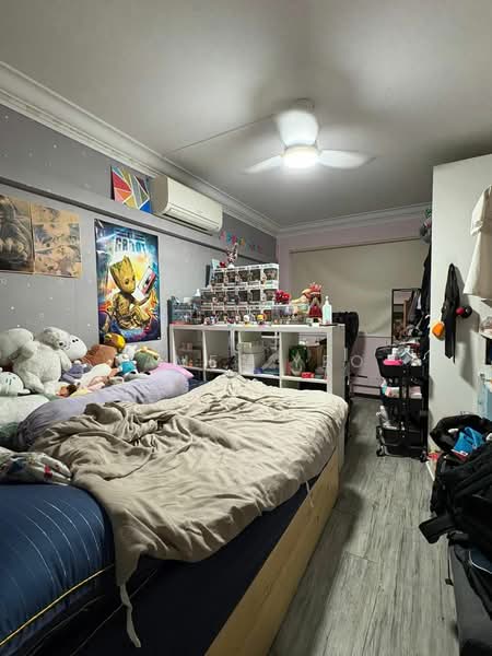 741 Tampines Street 72 HDB Flat For Sale at S$ 825,000 | PropertyGuru Singapore - Bedroom