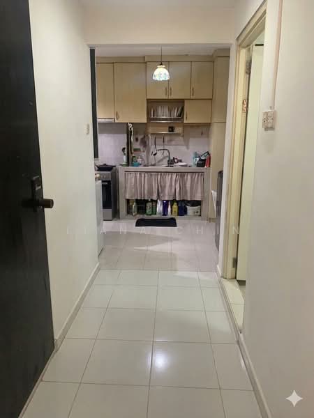 468 Segar Road HDB Flat For Sale at S$ 520,000 | PropertyGuru Singapore - Kitchen