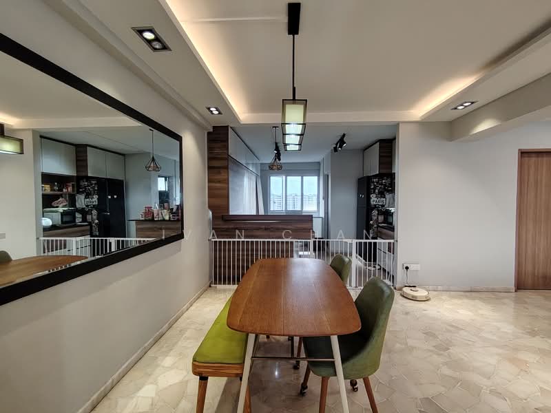 551 Pasir Ris Street 51 HDB Flat For Sale at S$ 795,000 | PropertyGuru Singapore - Dining Room