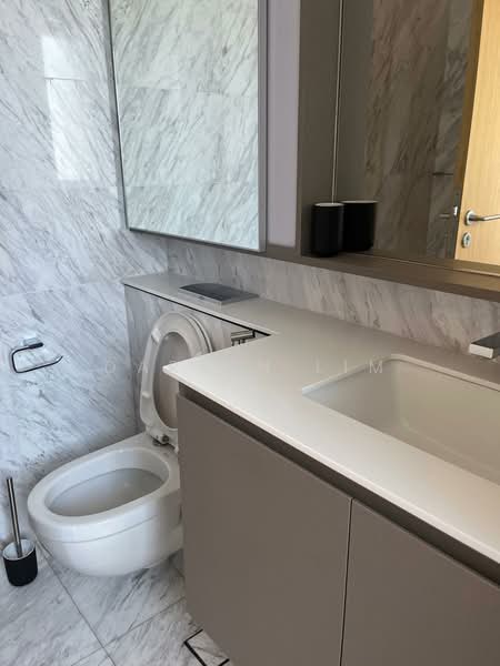 Sturdee Residences, 10 Beatty Road, 2 Bedrooms, 656 sqft, Condominium For Rent, by Darren Lim, 500096470 - Bathroom - PropertyGuru.com.sg