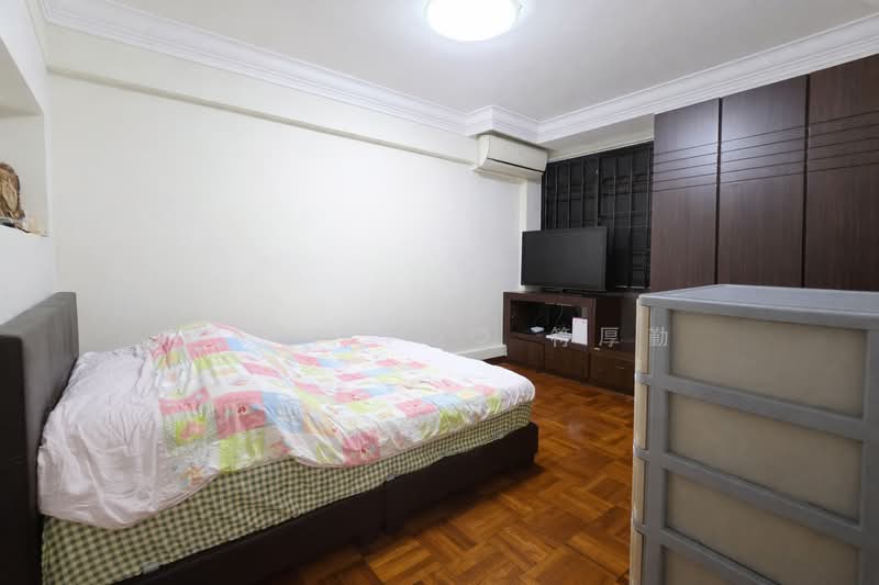 93 Jalan Dua HDB Flat For Sale at S$ 380,000 | PropertyGuru Singapore - Bedroom