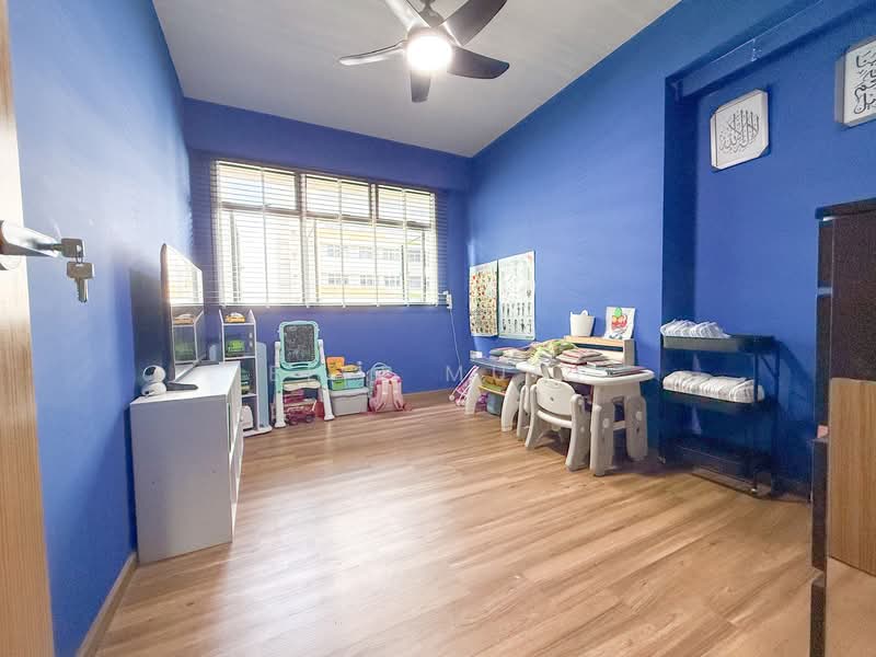 619A Tampines Street 61, 619A Tampines Street 61, 3 Bedrooms, 1,216 sqft, HDB Flat For Sale, by Elfi Muni, 500096486 - Bedroom - PropertyGuru.com.sg