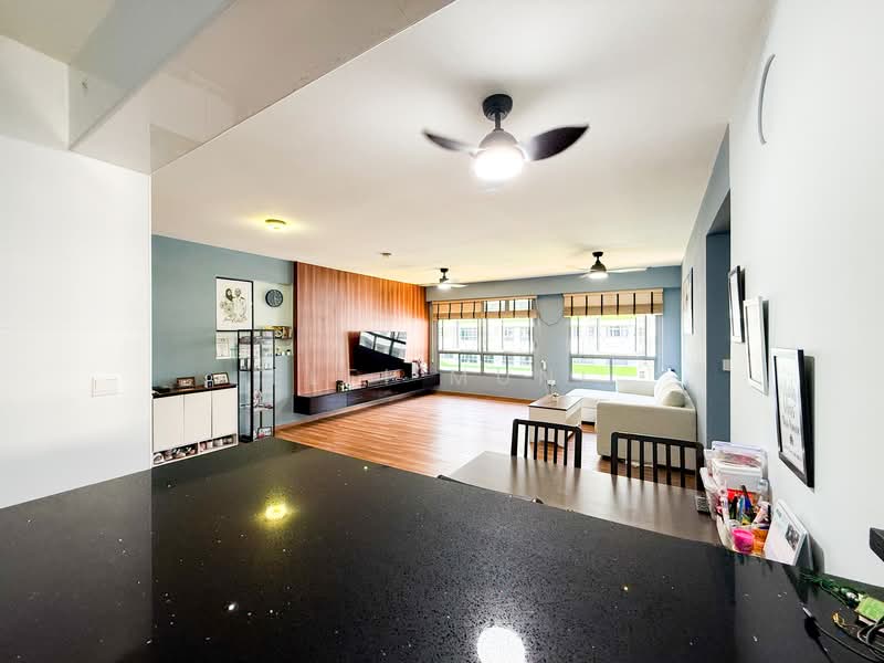 619A Tampines Street 61, 619A Tampines Street 61, 3 Bedrooms, 1,216 sqft, HDB Flat For Sale, by Elfi Muni, 500096486 - Living Room - PropertyGuru.com.sg