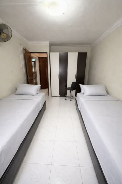 234 Serangoon Avenue 3 HDB Flat For Sale at S$ 690,000 | PropertyGuru Singapore - Bedroom