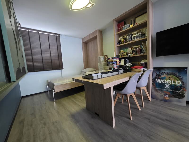 113 Bishan Street 12 HDB Flat For Sale at S$ 928,000 | PropertyGuru Singapore - Study