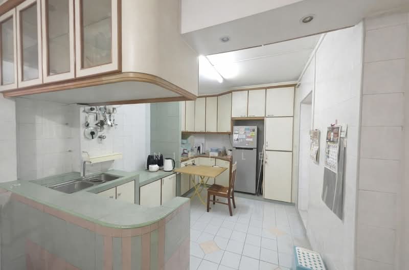 521 Jelapang Road HDB Flat For Sale at S$ 799,999 | PropertyGuru Singapore - Kitchen