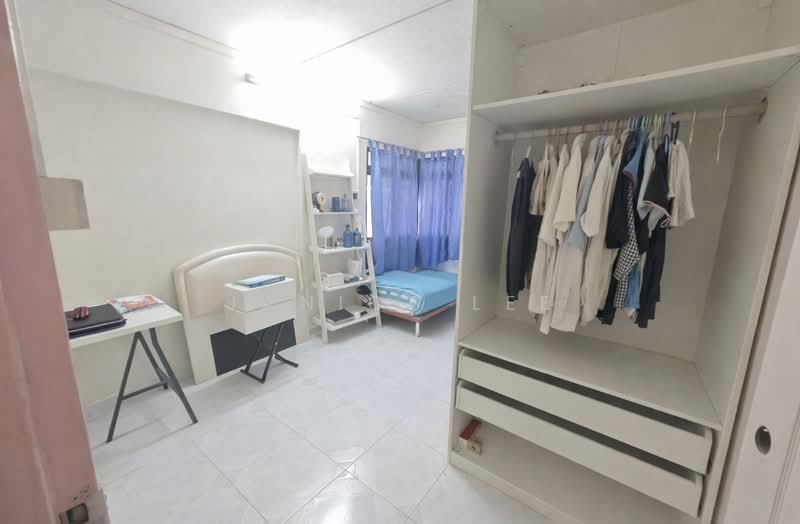 521 Jelapang Road HDB Flat For Sale at S$ 799,999 | PropertyGuru Singapore - Bedroom3