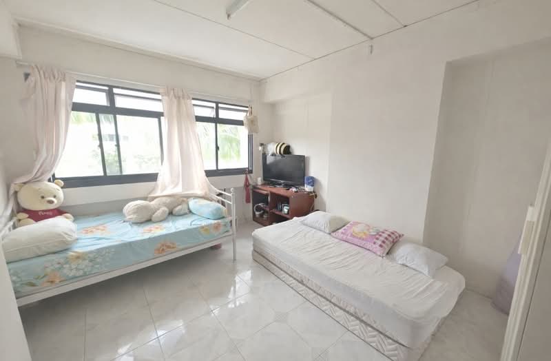521 Jelapang Road HDB Flat For Sale at S$ 799,999 | PropertyGuru Singapore - Bedroom