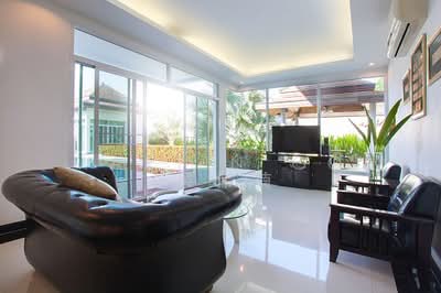 For Sale - 🌟 Prime Landed Enclave 🌟 2-Storey Detached near Henry Park!! 🌟