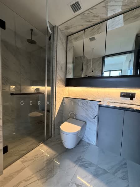 The Landmark, 173 Chin Swee Road, 2 Bedrooms, 678 sqft, Condominium For Rent, by Geraldine Gn, 500096530 - Bathroom - PropertyGuru.com.sg