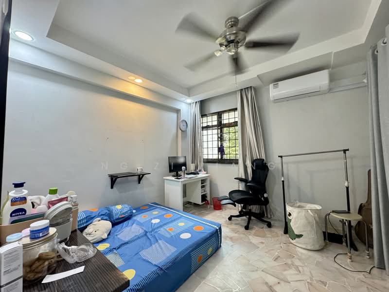 894A Woodlands Drive 50 HDB Flat For Sale at S$ 580,000 | PropertyGuru Singapore - Bedroom