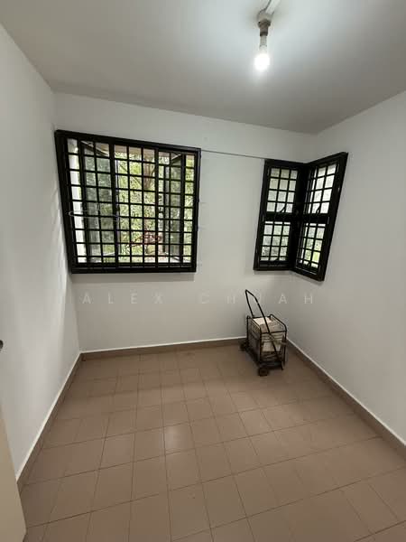 208 Boon Lay Place HDB Flat For Sale at S$ 369,000 | PropertyGuru Singapore - Interior