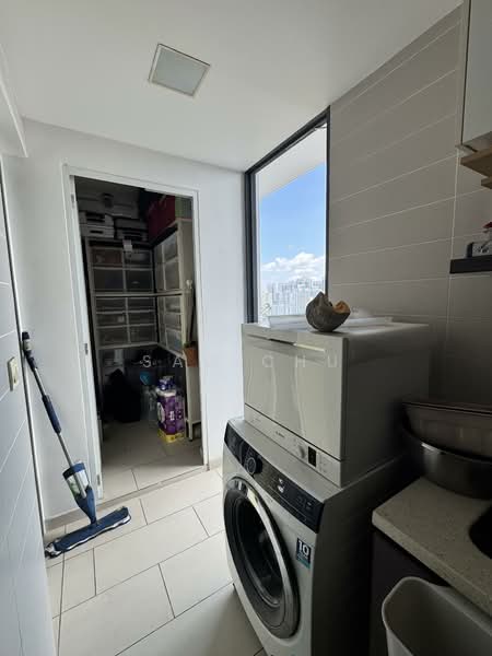 SkySuites 17, 17 Jalan Rajah, 3 Bedrooms, 1,066 sqft, Apartment For Rent, by Sam Chu, 500096550 - Interior - PropertyGuru.com.sg