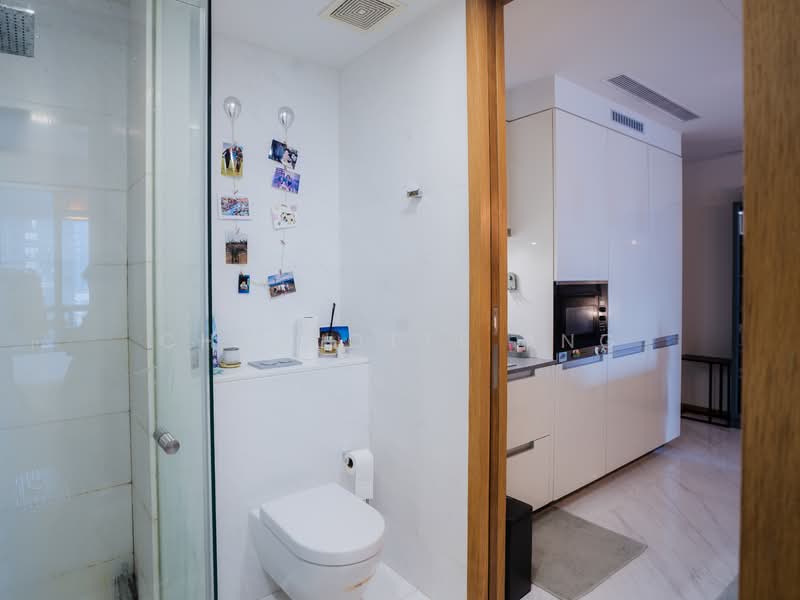 Marina One Residences Condominium For Sale at S$ 1,380,000 | PropertyGuru Singapore - Bathroom