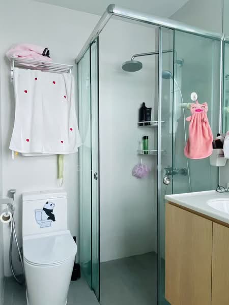 Bishan Loft Condominium For Sale at S$ 2,200,000 | PropertyGuru Singapore - Bathroom