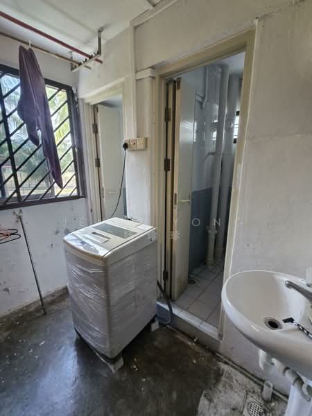 1 Hougang Avenue 3 HDB Flat For Sale at S$ 368,000 | PropertyGuru Singapore - Interior