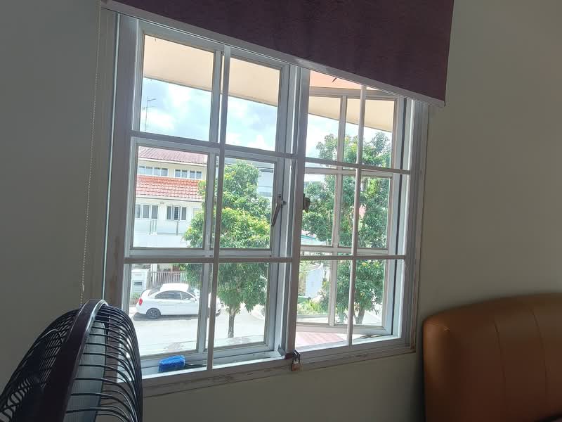 Thrift Drive, Thrift Drive, Room Rental, 300 sqft, Terraced House For Rent, by Alan Huy, 500096565 - PropertyGuru.com.sg