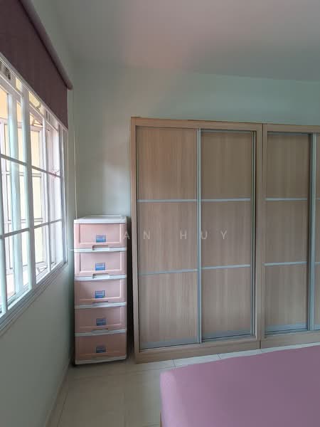 Thrift Drive, Thrift Drive, Room Rental, 300 sqft, Terraced House For Rent, by Alan Huy, 500096565 - PropertyGuru.com.sg