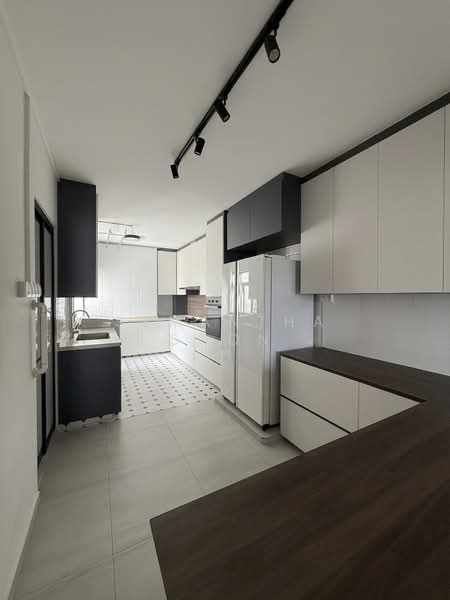 425 Fajar Road, 425 Fajar Road, 4 Bedrooms, 1,313 sqft, HDB Flat For Sale, by Semantha Soon, 500096604 - Kitchen - PropertyGuru.com.sg