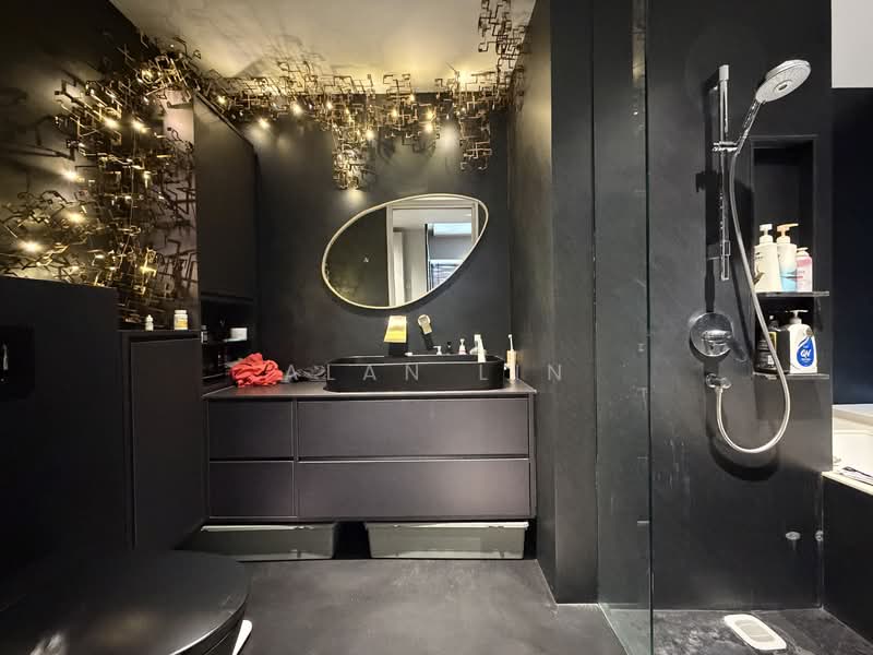 Coco Palms Condominium For Sale at S$ 4,150,000 | PropertyGuru Singapore - Bathroom