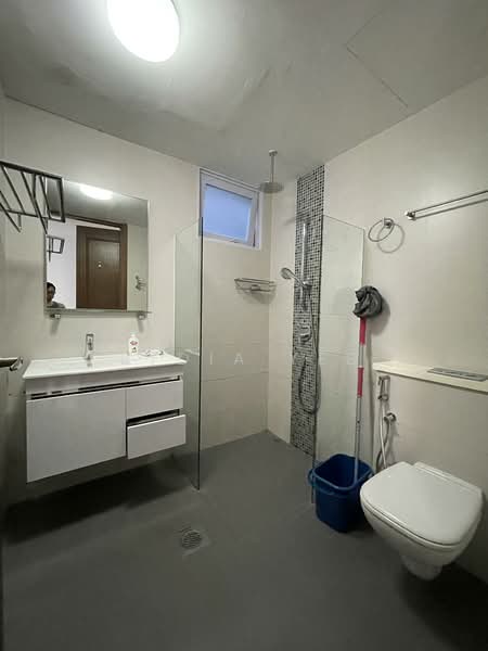 Central Imperial Condominium For Sale at S$ 1,200,000 | PropertyGuru Singapore - Bathroom