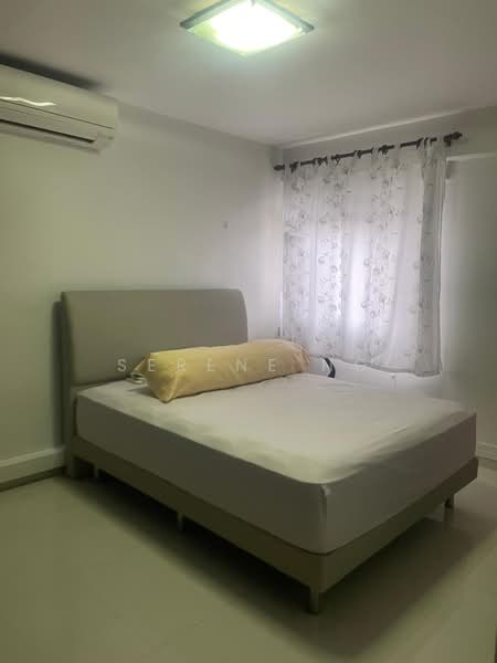 120 Ho Ching Road HDB Flat For Sale at S$ 339,000 | PropertyGuru Singapore - Bedroom